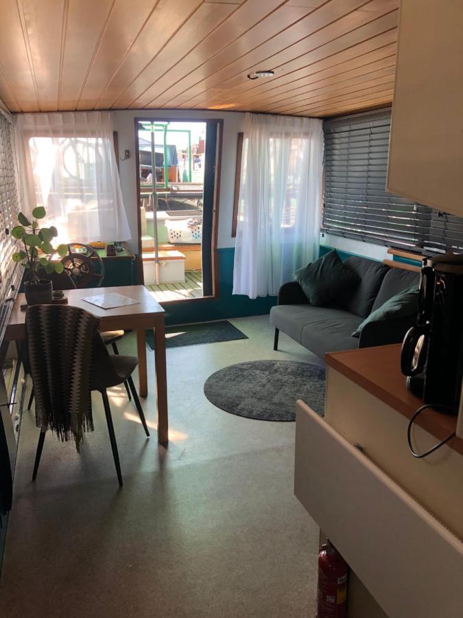 Floating B&B Amsterdam Exterior photo