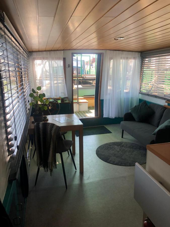 Floating B&B Amsterdam Exterior photo